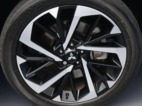 Used 2024 Mitsubishi Outlander SEL FWD image 46