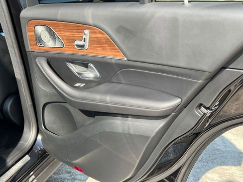 Used 2025 Mercedes-Benz GLE 350 4MATIC image 16