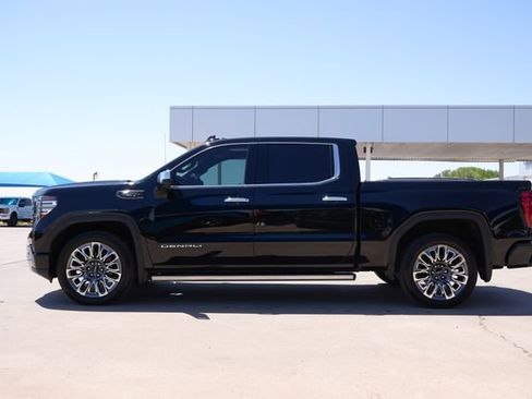 Used 2023 GMC Sierra 1500 Denali Ultimate AWD/4WD image 6