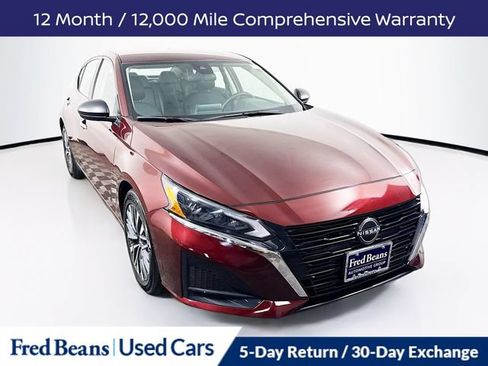 Used 2024 Nissan Altima 2.5 SV FWD image 1