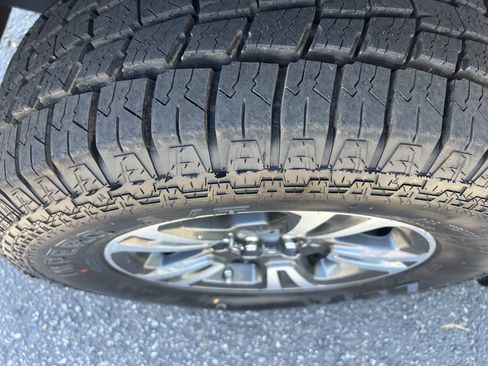 Used 2019 Toyota Tacoma TRD Sport AWD/4WD image 18