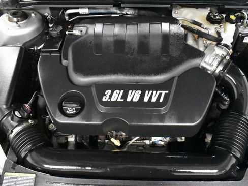 Used 2008 Saturn Aura XR w/ Premium Trim Package image 10