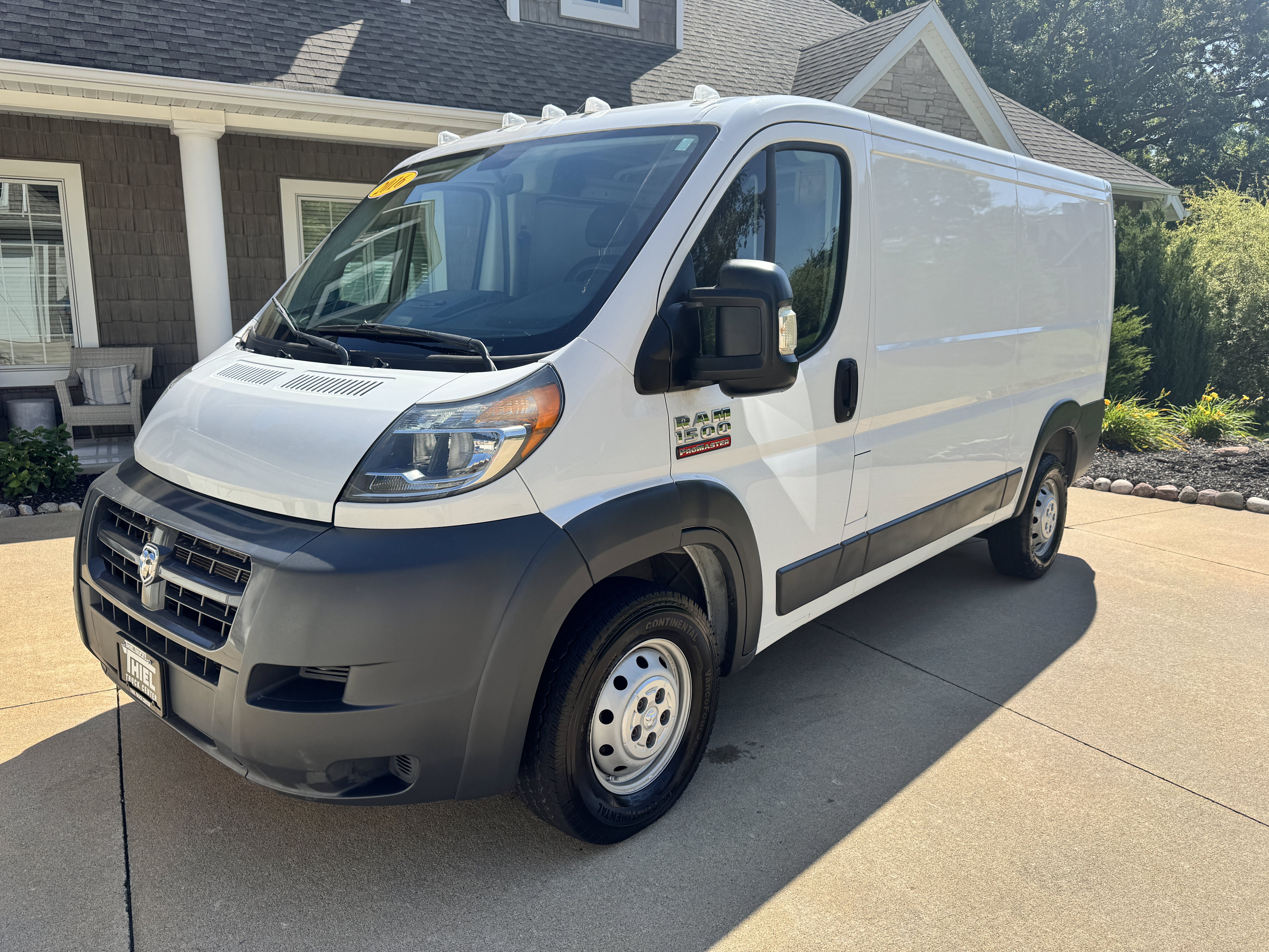 Used 2016 RAM ProMaster 1500 FWD image 1