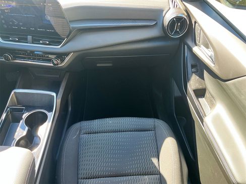 Used 2025 Chevrolet Equinox LT image 23