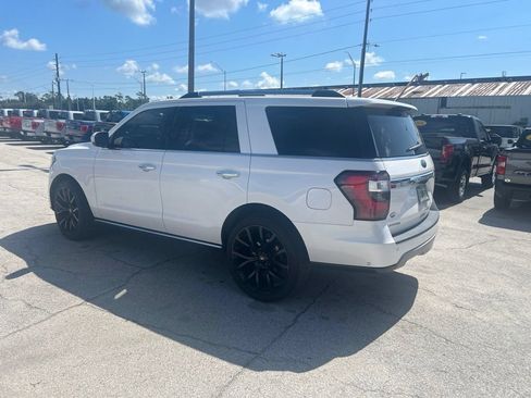 Used 2018 Ford Expedition Limited w/ Equipment Group 302A RWD image 4