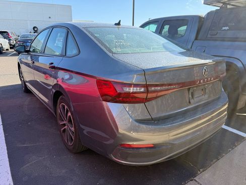 Used 2025 Volkswagen Jetta Sport FWD image 3