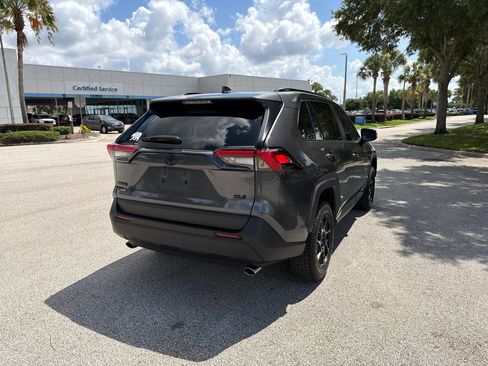 Used 2024 Toyota RAV4 XLE w/ Convenience Package FWD image 5