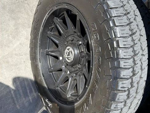 Used 2020 RAM 1500 Laramie AWD/4WD image 38