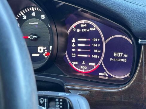 Used 2021 Porsche Panamera image 25