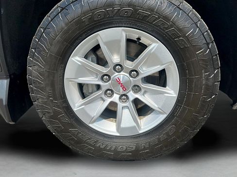 Used 2021 GMC Sierra 1500 SLE AWD/4WD image 9