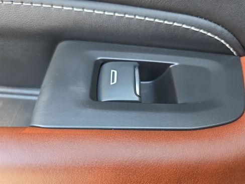 Used 2024 GMC Yukon XL Denali Ultimate AWD/4WD image 29