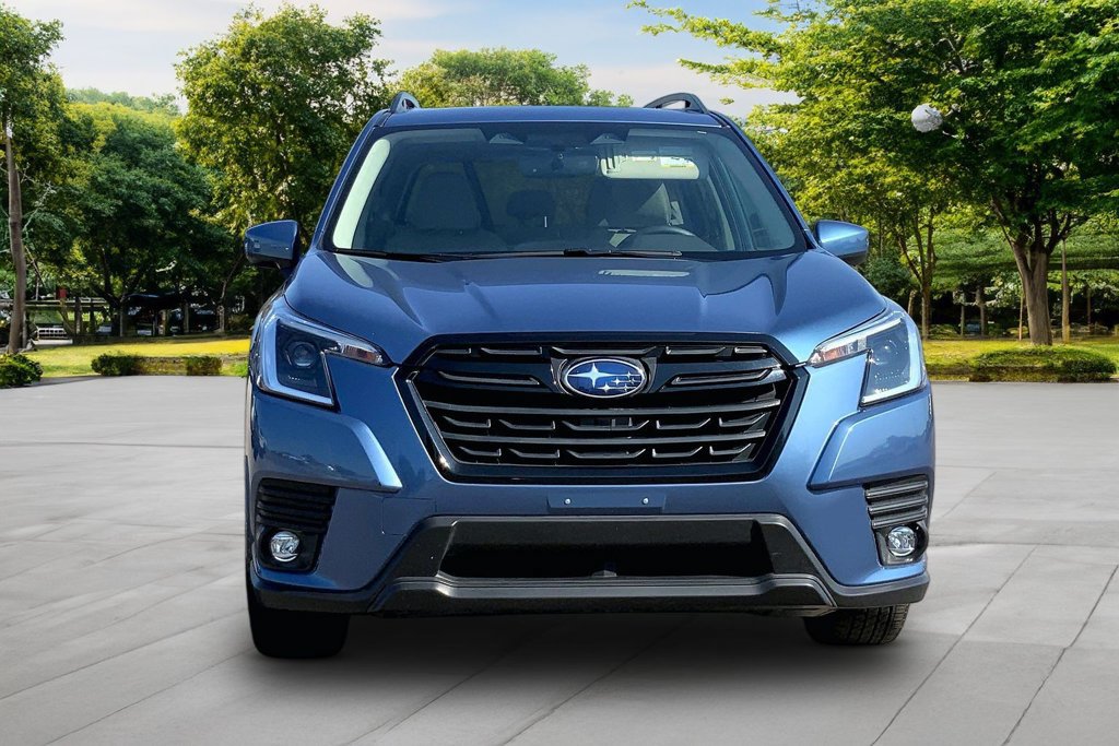 Used 2024 Subaru Forester Premium AWD/4WD image 2