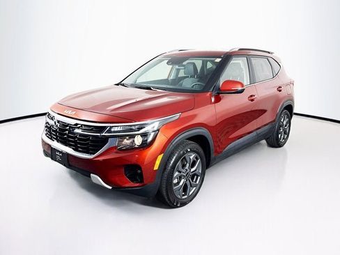 Certified 2024 Kia Seltos S AWD/4WD image 1