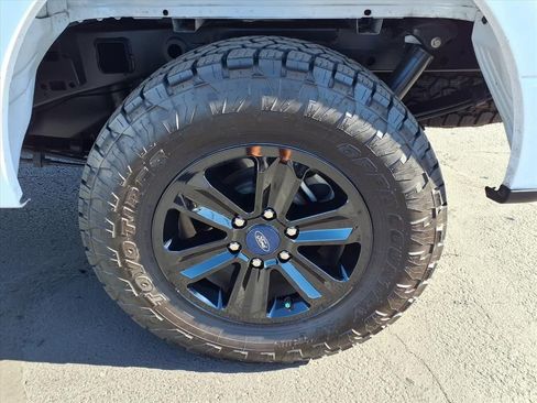 Used 2017 Ford F150 XLT image 14