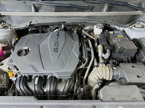 Used 2025 Kia Sportage LX image 32