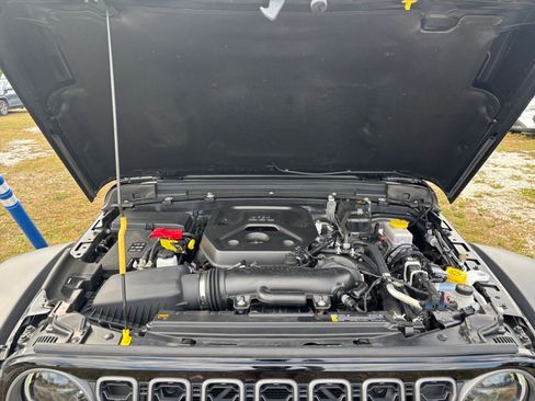 Used 2025 Jeep Wrangler Rubicon image 31