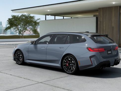 New 2027 BMW M5 Touring AWD/4WD image 28