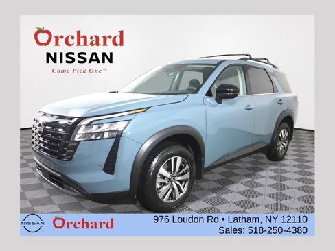 New 2026 Nissan Pathfinder SL image 1