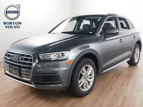 Used 2020 Audi Q5 2.0T Premium w/ Convenience Package AWD/4WD image 1