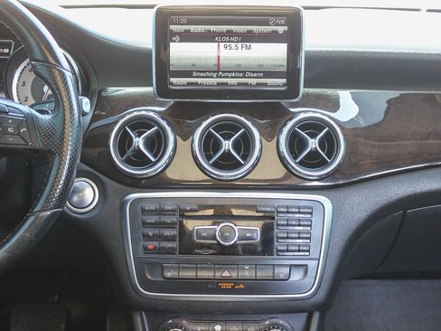 Used 2015 Mercedes-Benz GLA 250 image 15