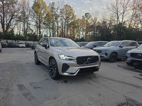 New 2026 Volvo XC60 B5 Ultra w/ Protection Package Premier image 11