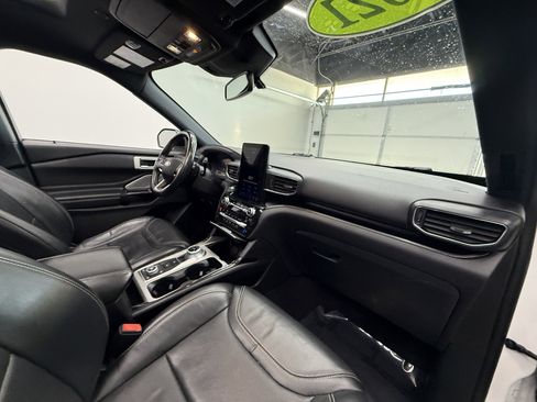 Used 2021 Ford Explorer ST w/ ST Street Pack image 22