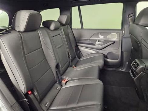 Certified 2025 Mercedes-Benz GLS 450 4MATIC image 43