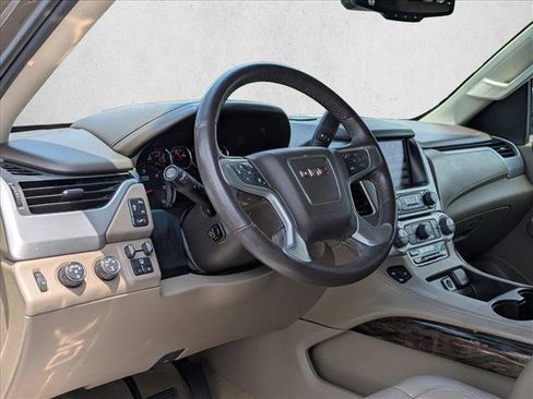 Used 2016 GMC Yukon XL SLT w/ Open Road Package AWD/4WD image 9