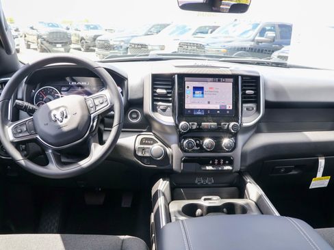 New 2026 RAM 1500 Express AWD/4WD image 16