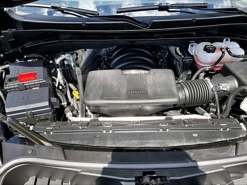 Used 2025 GMC Yukon AT4 Ultimate w/ LPO, Floor Liner Package AWD/4WD image 29