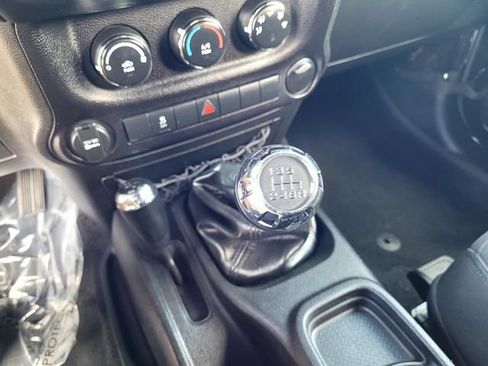 Used 2016 Jeep Wrangler Sport w/ Quick Order Package 23S AWD/4WD image 18