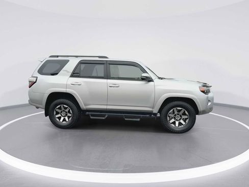 Certified 2022 Toyota 4Runner TRD Off-Road Premium image 9