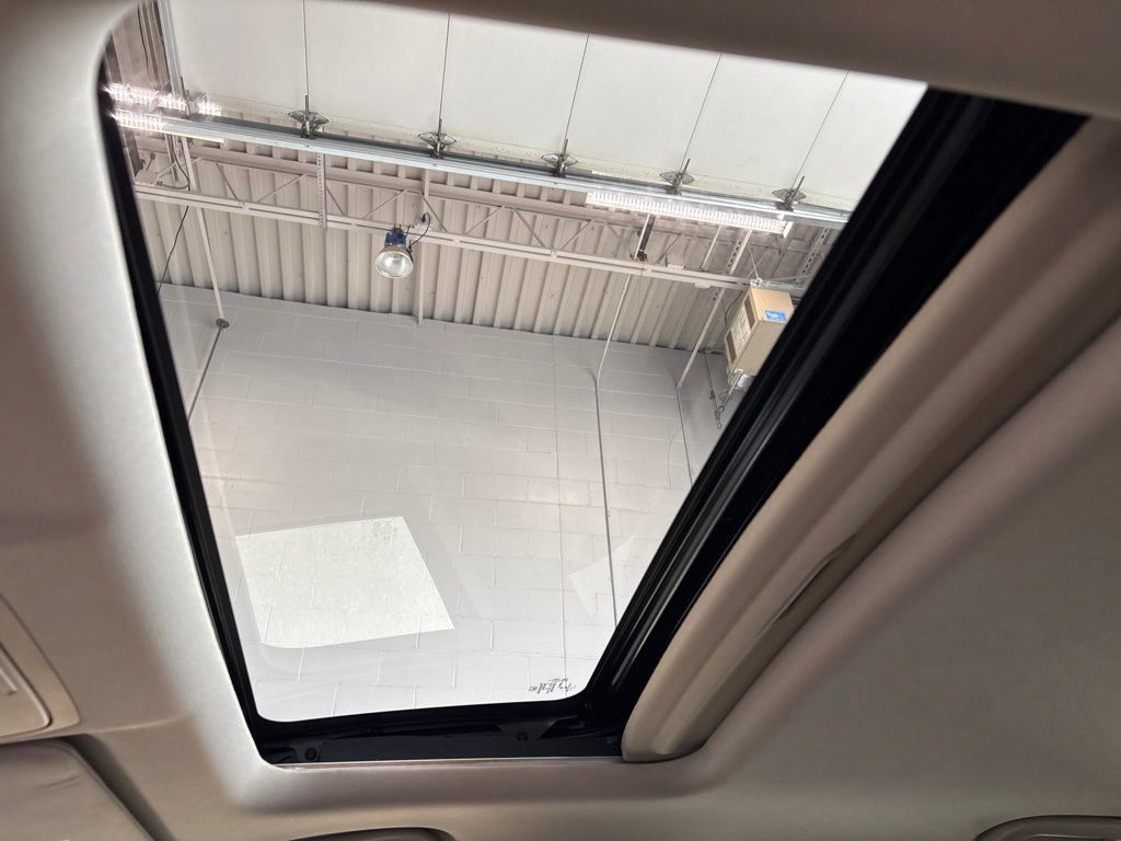Used 2018 Honda CR-V Touring image 25