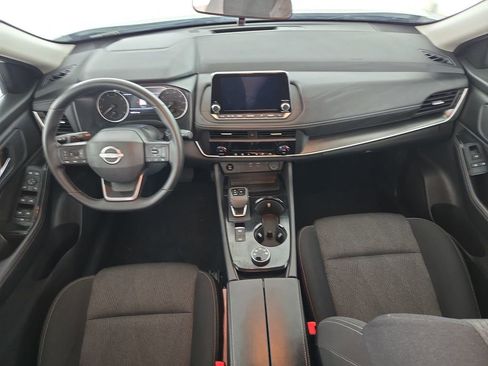 Used 2025 Nissan Rogue SV AWD/4WD image 25