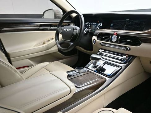 Used 2018 Genesis G90 3.3T Premium RWD image 20