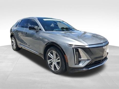 Certified 2024 Cadillac Lyriq Tech RWD image 11