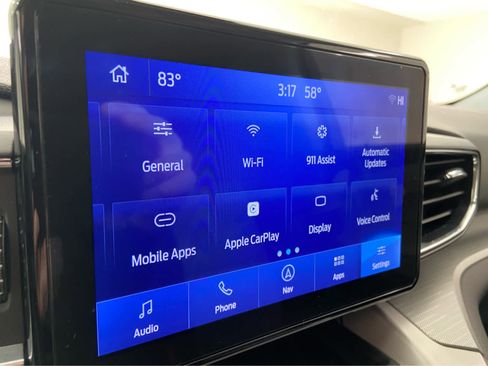 Used 2023 Ford Explorer XLT w/ Equipment Group 202A image 31