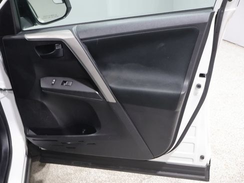 Used 2017 Toyota RAV4 LE w/ Carpet Mat Package FWD image 23