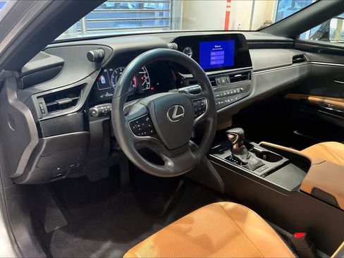 Used 2025 Lexus ES 350 image 18