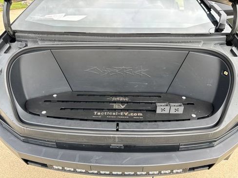 Used 2024 Tesla Cybertruck Cyberbeast AWD/4WD image 31