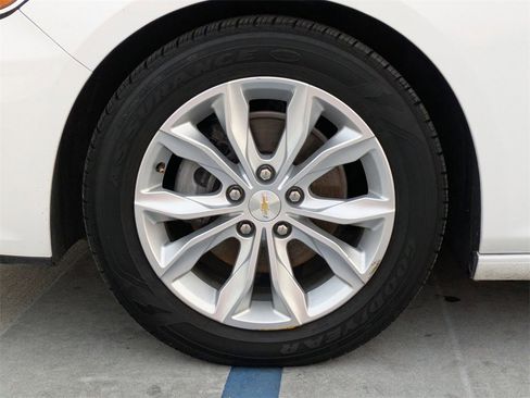 Used 2024 Chevrolet Malibu LT image 31