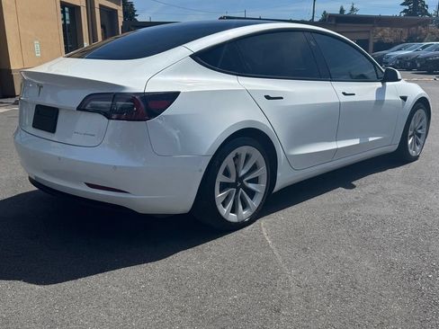 Used 2022 Tesla Model 3 Long Range AWD/4WD image 7