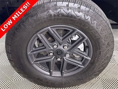 Used 2024 Jeep Wrangler Sport S image 34