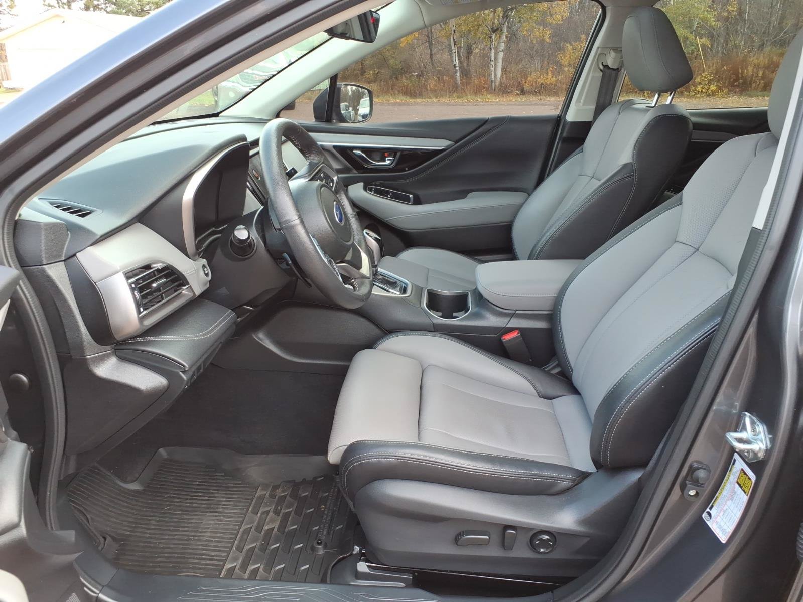 Used 2025 Subaru Outback Limited AWD/4WD image 10