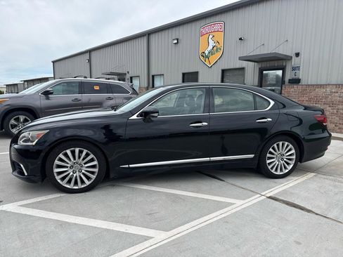 Used 2013 Lexus LS 460 AWD w/ Comfort Pkg image 15