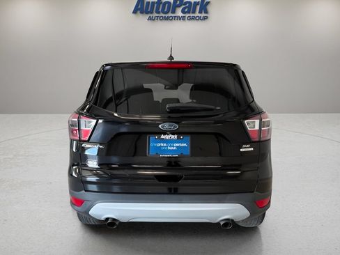 Used 2017 Ford Escape SE FWD image 6