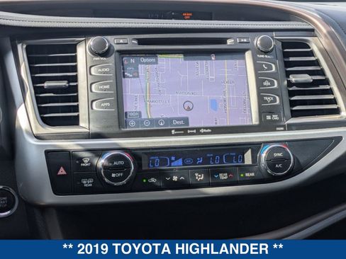Used 2019 Toyota Highlander XLE FWD image 33