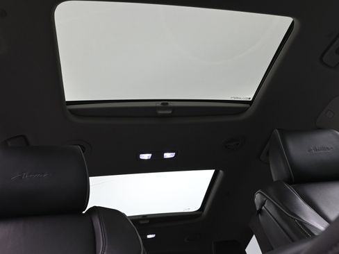 Used 2019 Buick Enclave Avenir w/ Avenir Technology Package image 30