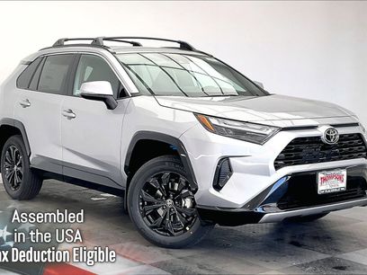 New 2025 Toyota RAV4 SE