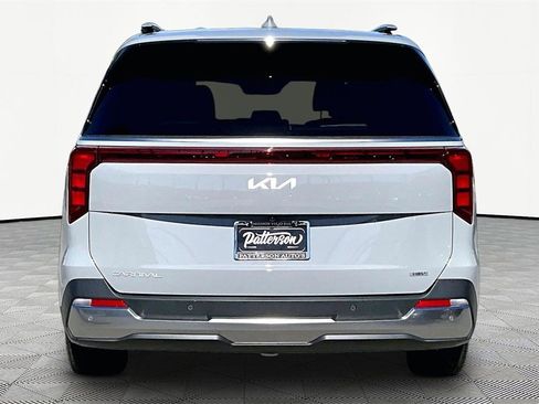 Certified 2026 Kia Carnival SX image 4